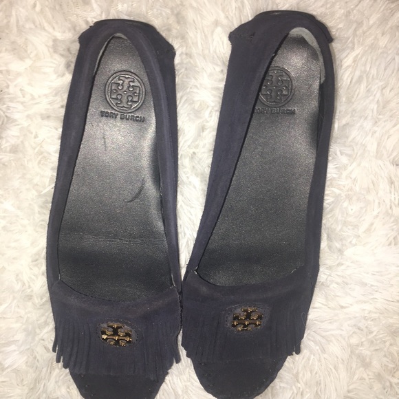 Tory Burch Moccasin with Fringe Driving Loafer - Picture 3 of 3